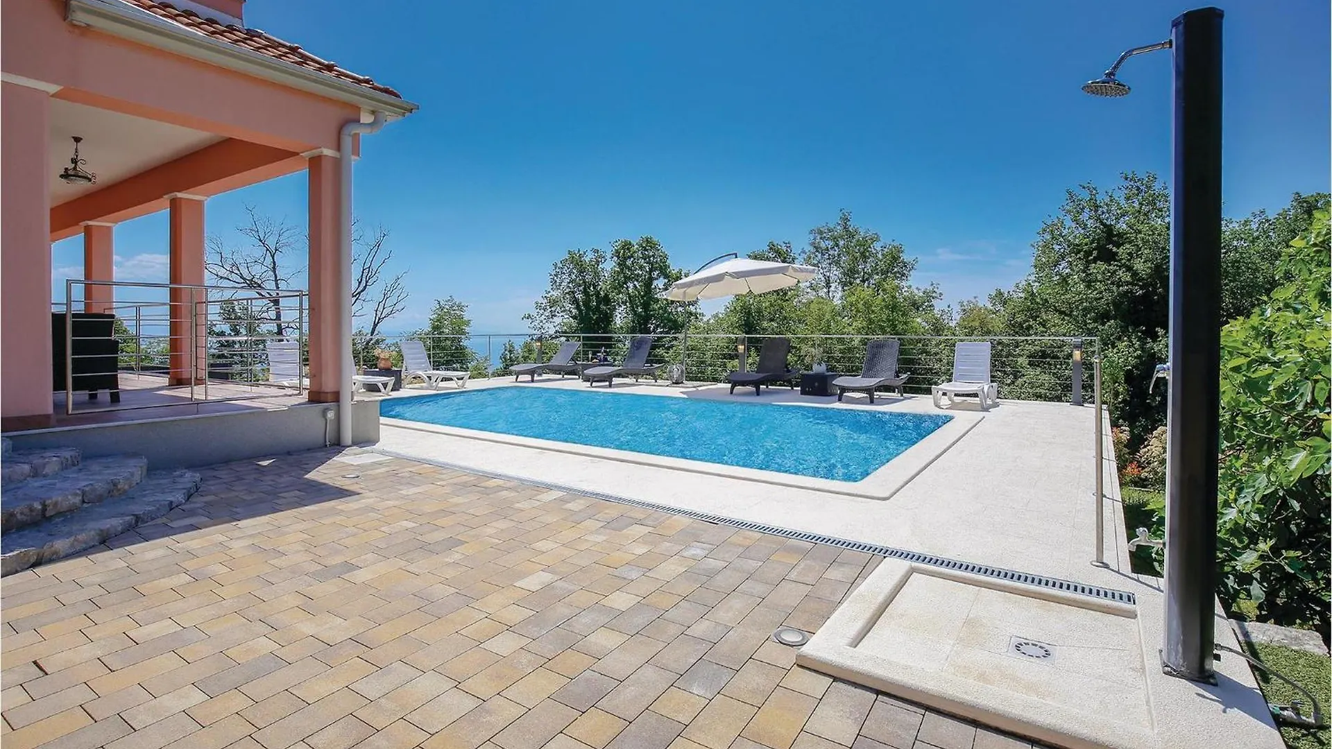 Casa vacanze Amazing Home In Icici With Heated Swimming Pool