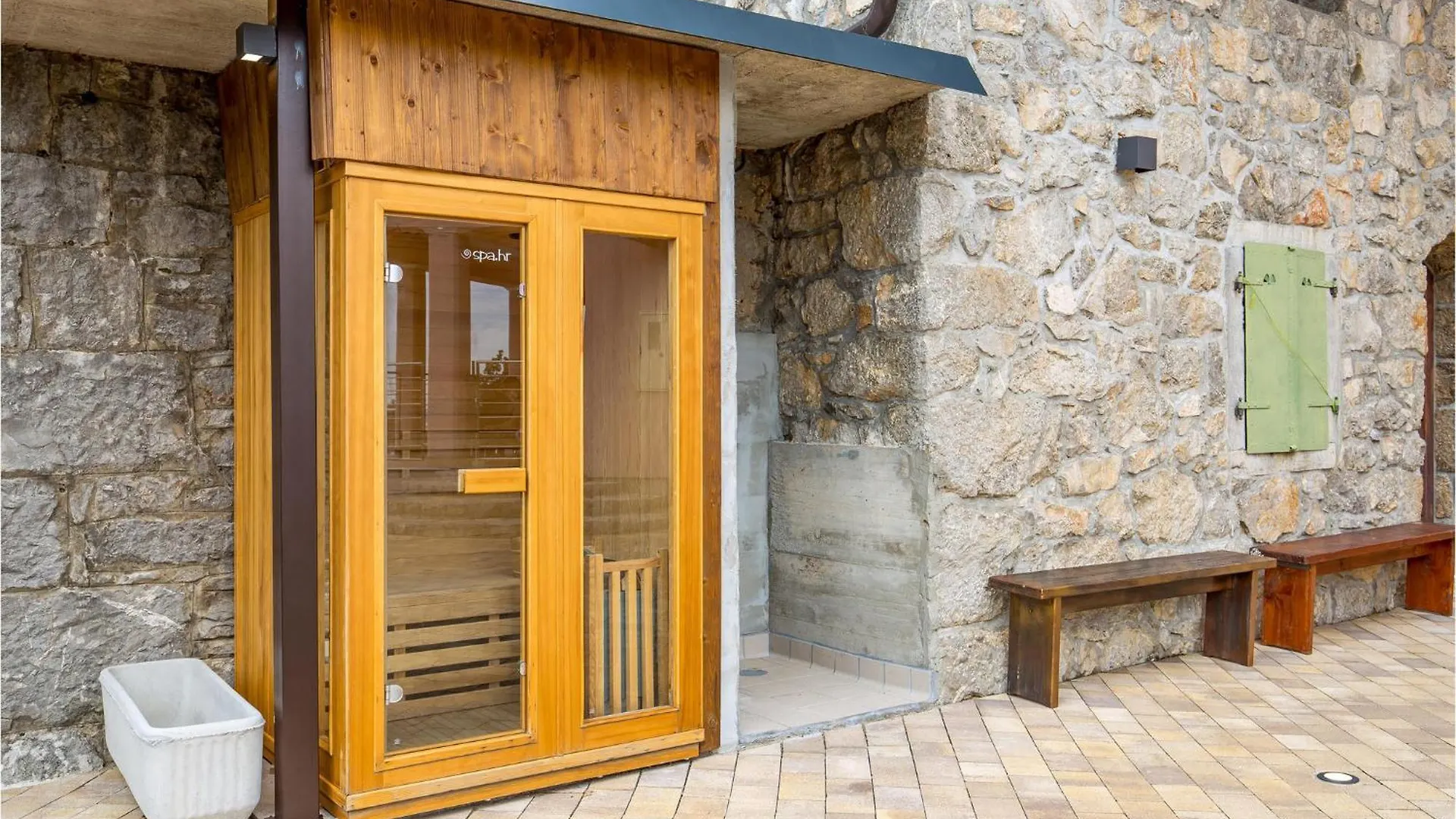 Amazing Home In Icici With Heated Swimming Pool